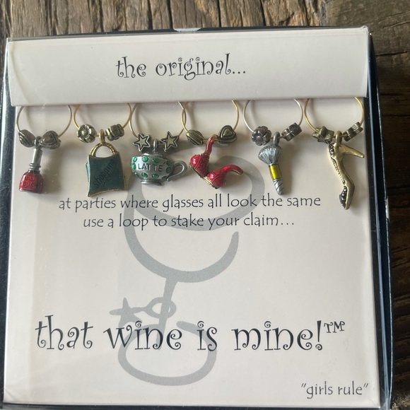 Wine charms - new in box - Picture 1 of 3